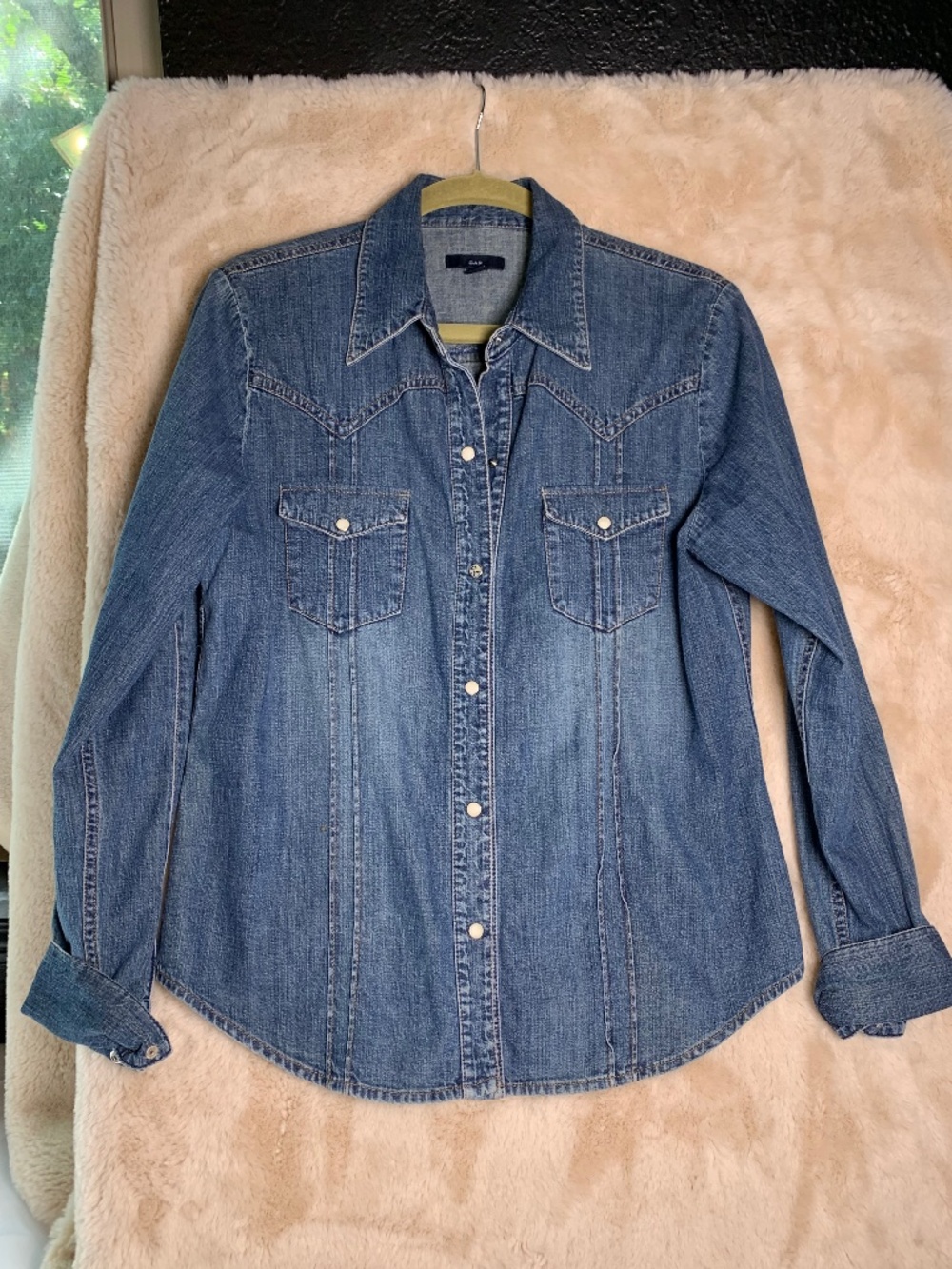 Vintage Gap denim western style shirt w/snaps sz Large